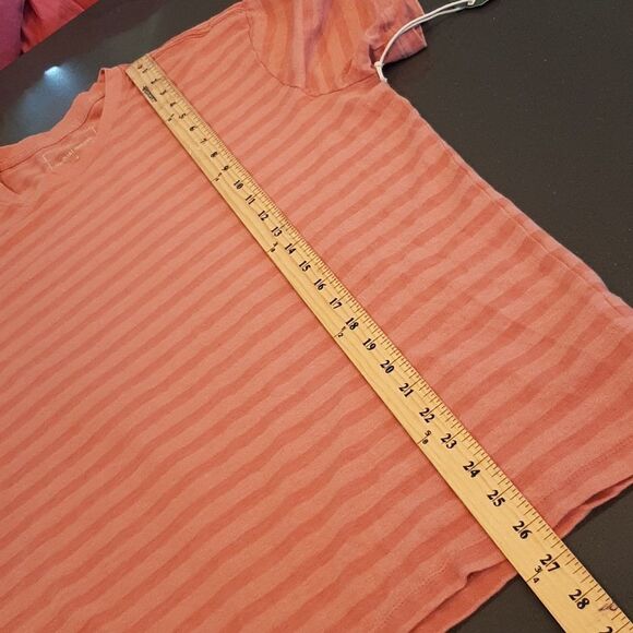 Mutual Weave Country Rose Crew Neck Tee Shirt - Picture 8 of 9